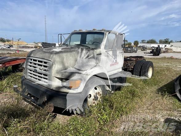Ford F800 새시 운전실 트럭