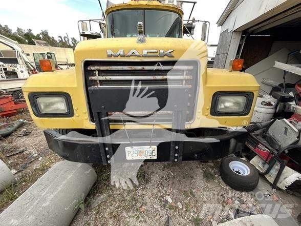 Mack RD688S 폐기물 수거 트럭