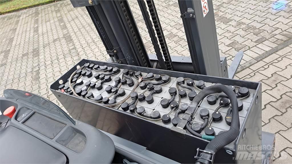 Linde R14 리치 트럭
