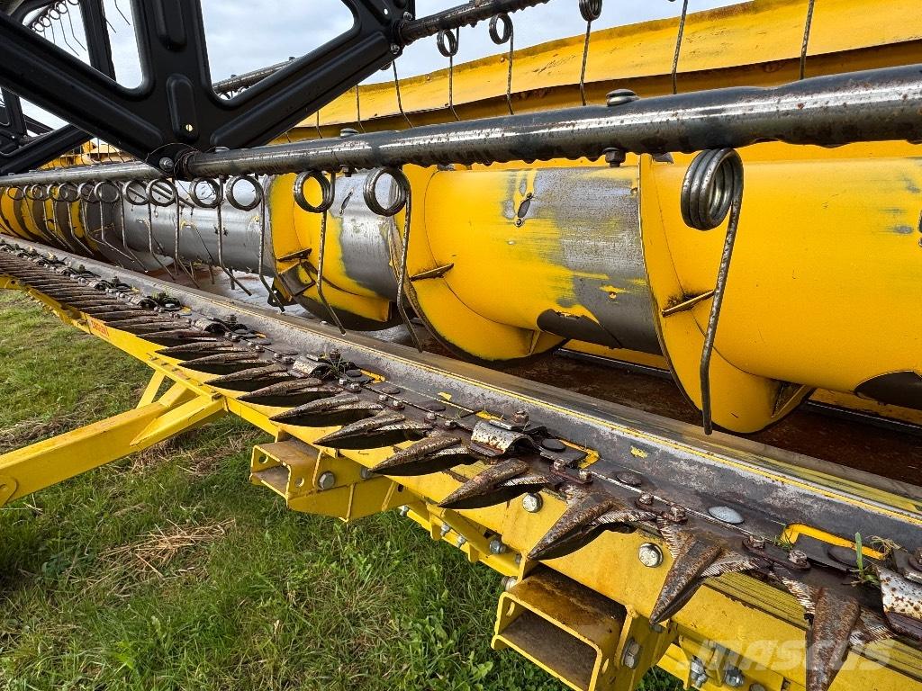 New Holland CX 8070 콤바인 수확기