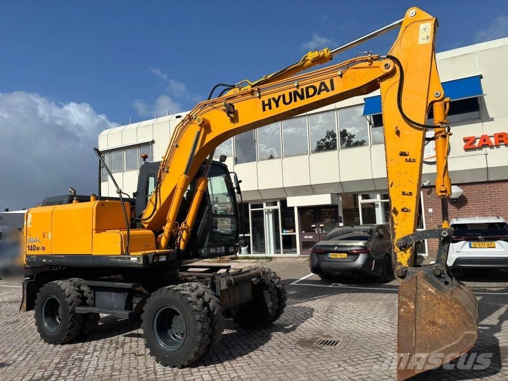 Hyundai 140W-7A  휠 굴삭기