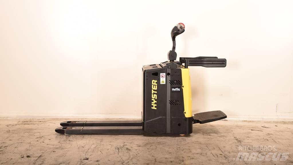 Hyster P 2.0 S 로우 리프터(승강대 포함)
