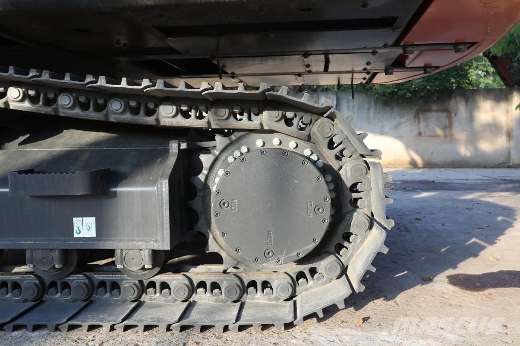 Develon DX 205 중형굴삭기 7톤-28톤