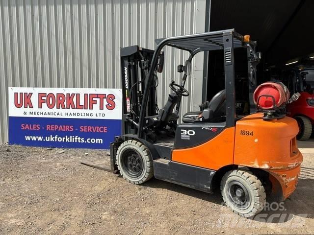 Doosan G 30 E-5 LPG 지게차