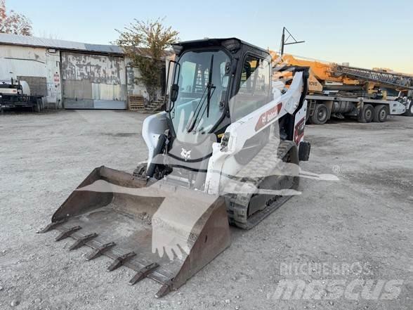 Bobcat T66  스키드로더