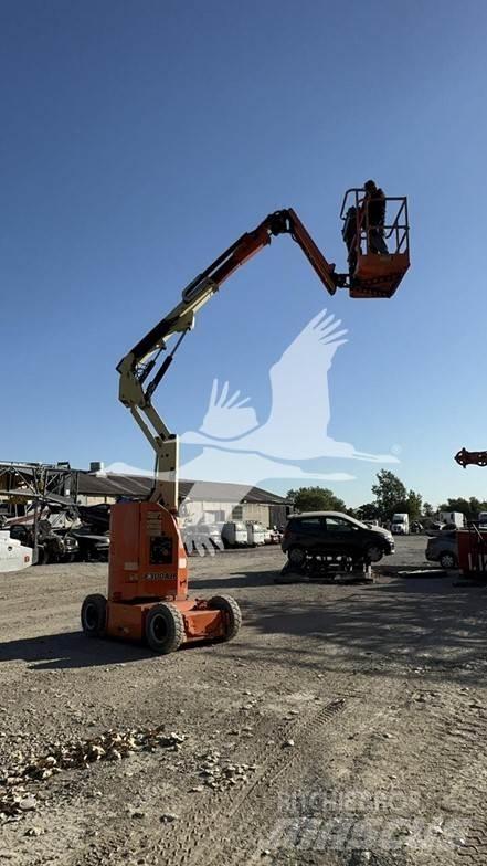 JLG E300AJP 관절형 전동이동 리프트