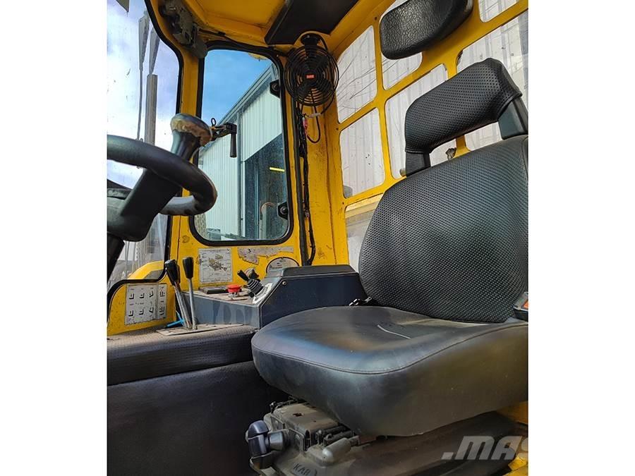 Combilift C4000 4방향 리치트럭