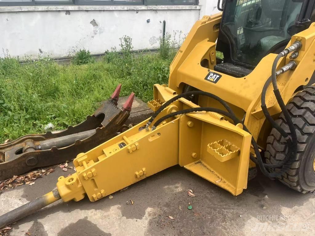 CAT 246 D  스키드로더