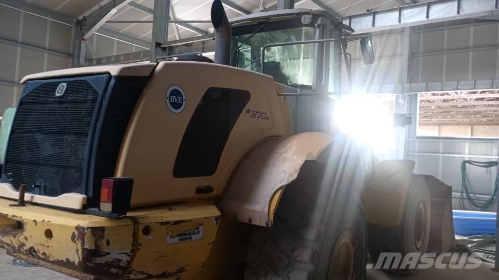 New Holland W 270 B  휠로우더