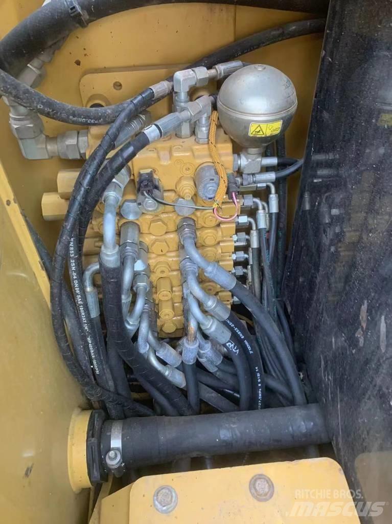 CAT 306E2 대형 굴삭기 29톤 이상