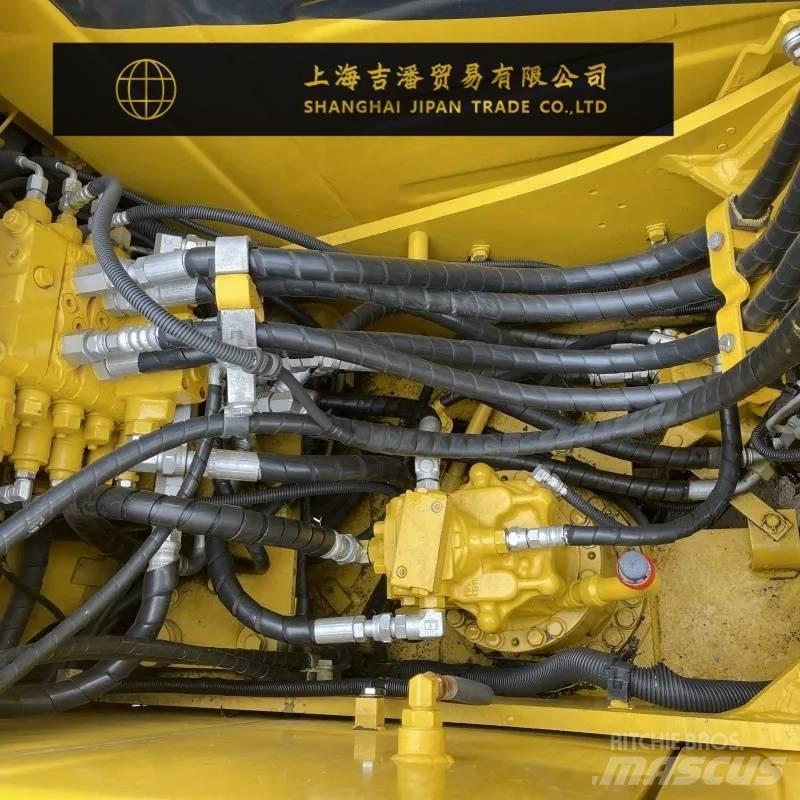Komatsu PC 120 대형 굴삭기 29톤 이상