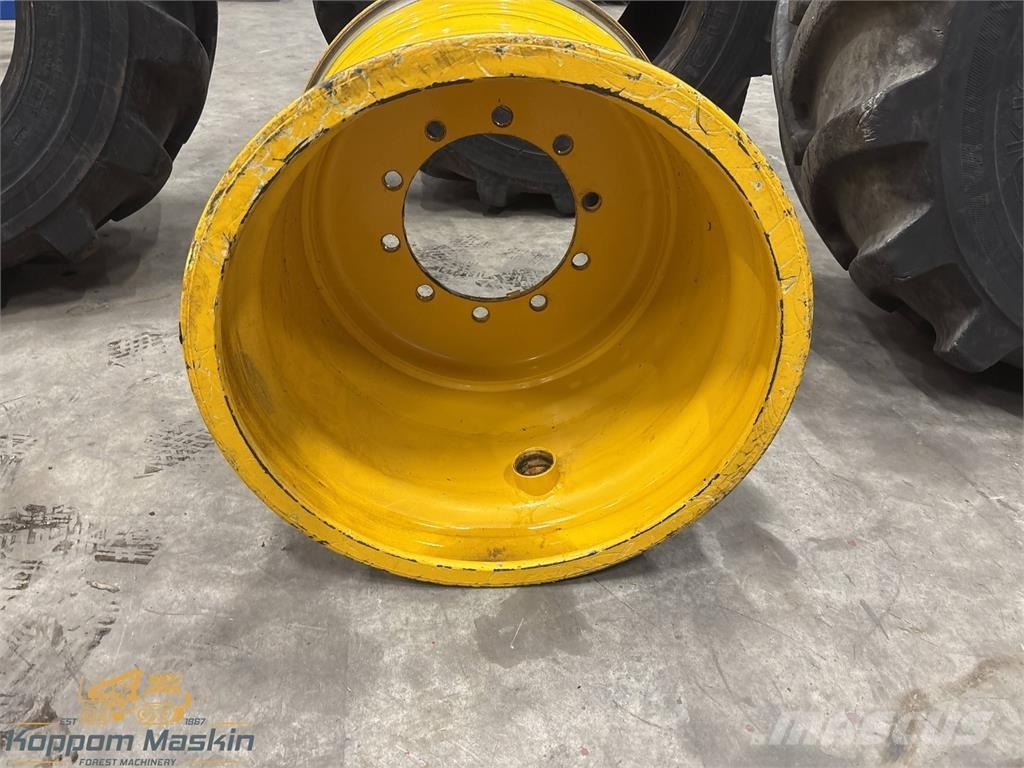 Rottne H8 24x26,5 타이어, 휠 및 림