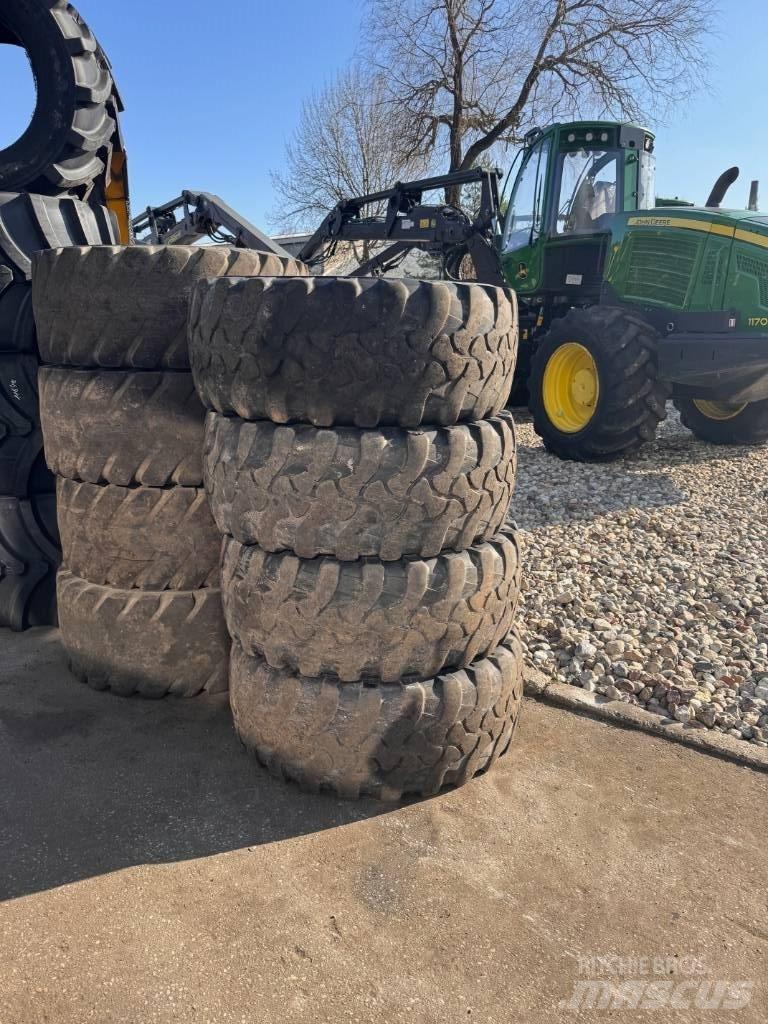 Trelleborg 460/70R24 타이어, 휠 및 림