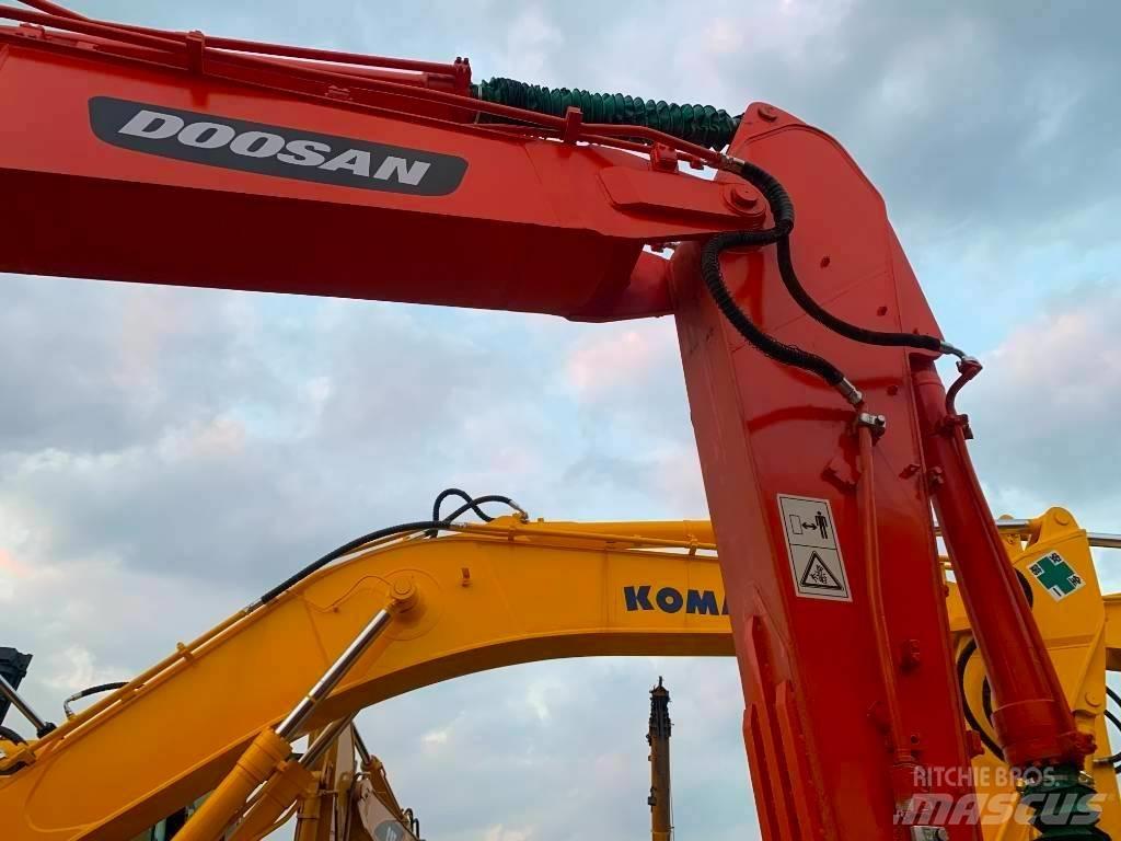 Doosan DX 225 LC 대형 굴삭기 29톤 이상