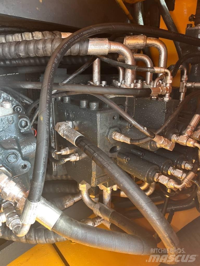 Hyundai 220LC-9S 대형 굴삭기 29톤 이상