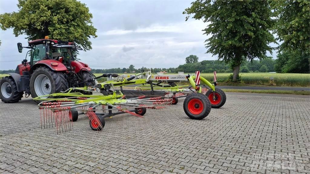 CLAAS Liner 2900 수확기
