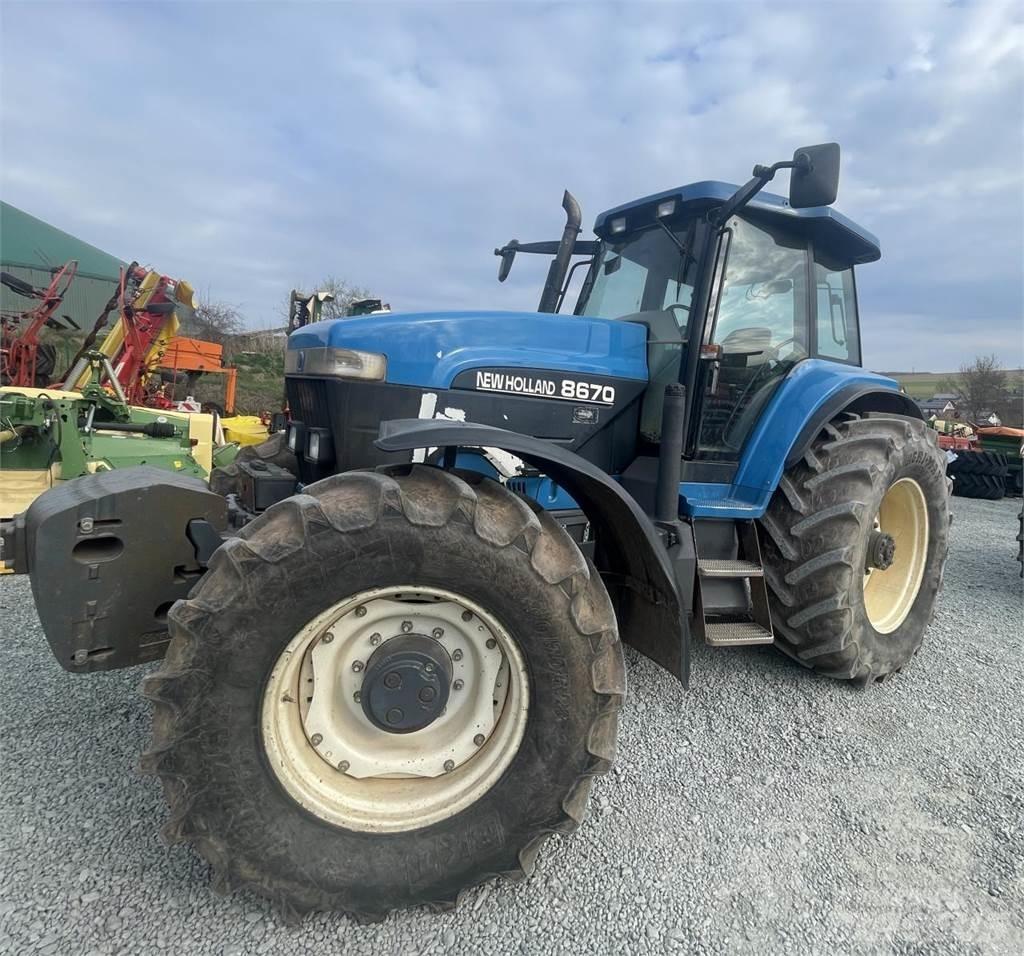 New Holland 8670 트랙터