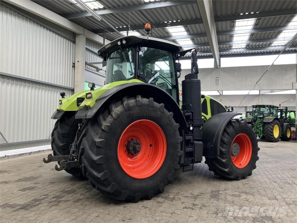 CLAAS Axion 930 트랙터