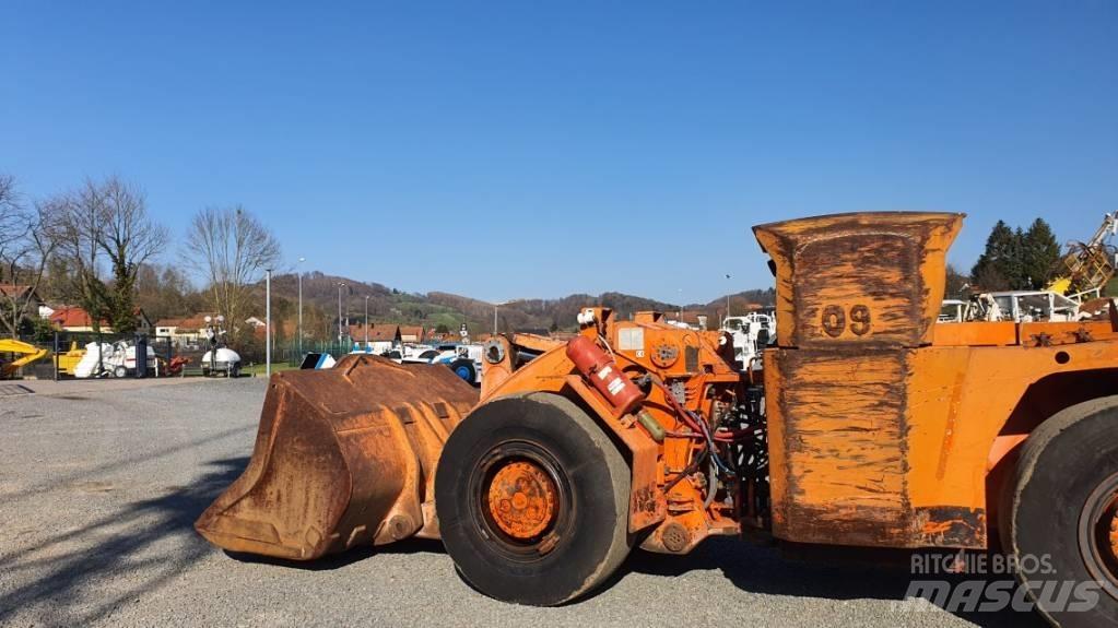 Toro 006 지하 광산용 로더