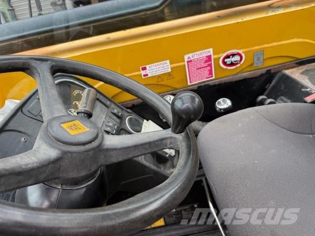 JCB 533-105 텔러 핸들러