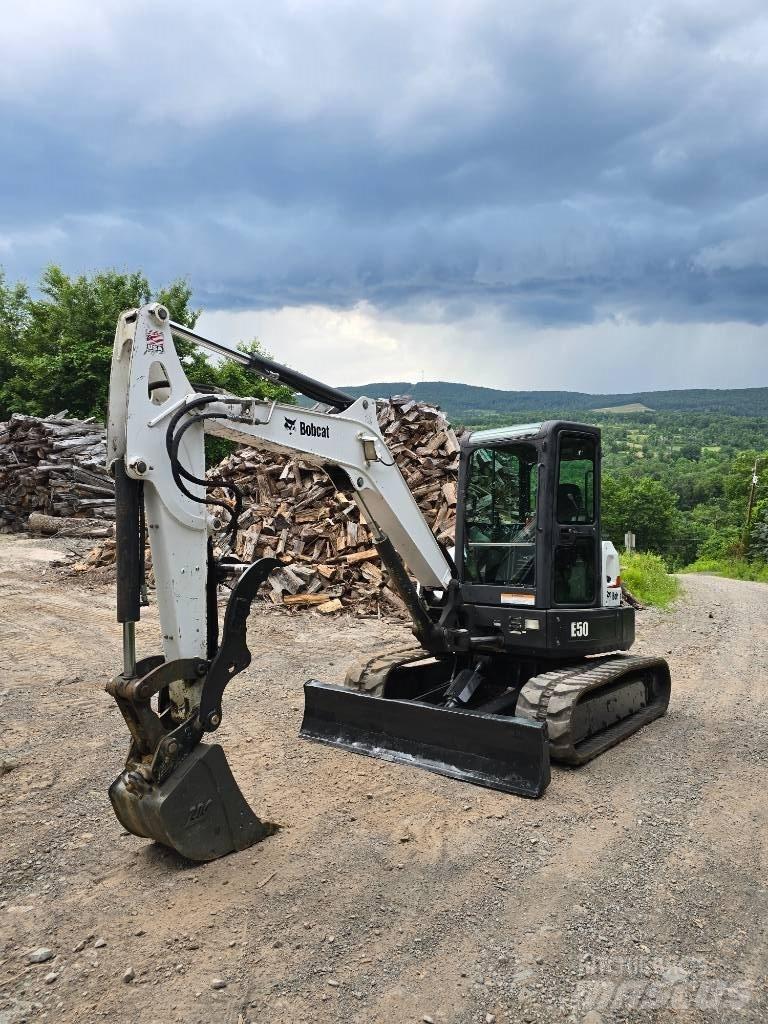 Bobcat E 50 소형 굴삭기 7톤 미만