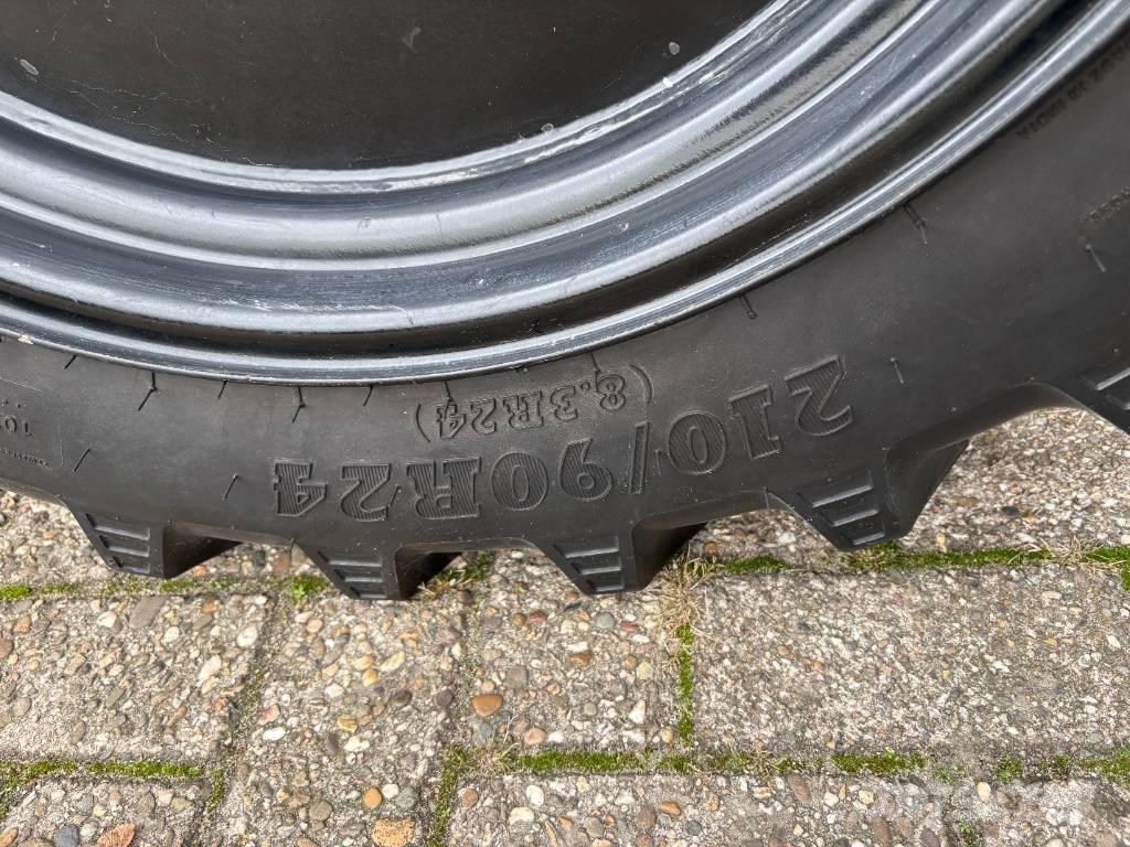 Kioti CK 3310 HST 소형 트랙터