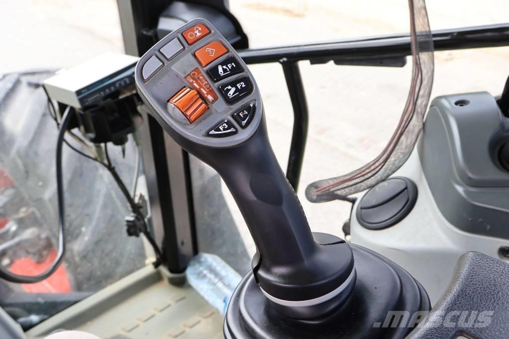 CLAAS Arion 460 트랙터