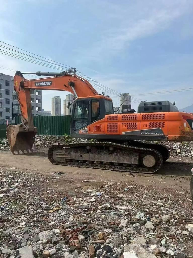 Doosan DX420LC 대형 굴삭기 29톤 이상