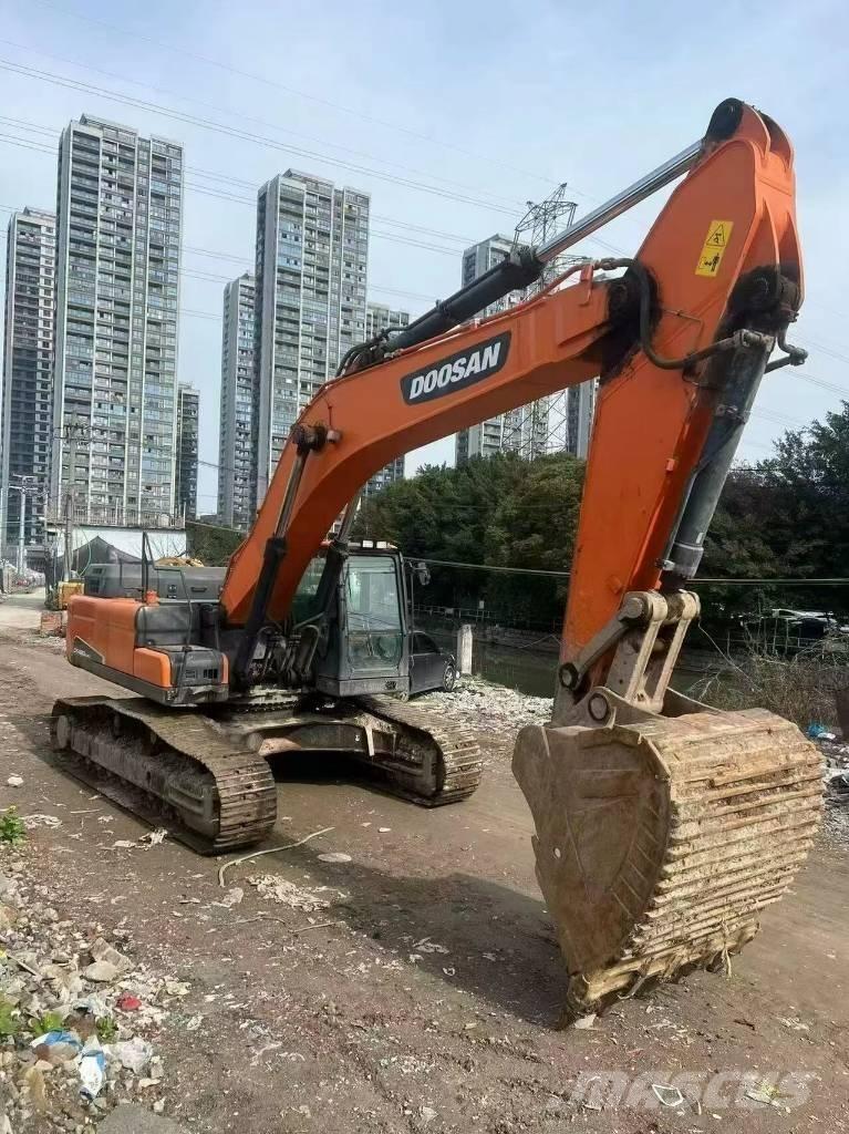 Doosan DX420LC 대형 굴삭기 29톤 이상