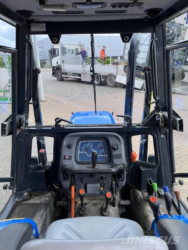 New Holland TK 4030f 트랙터