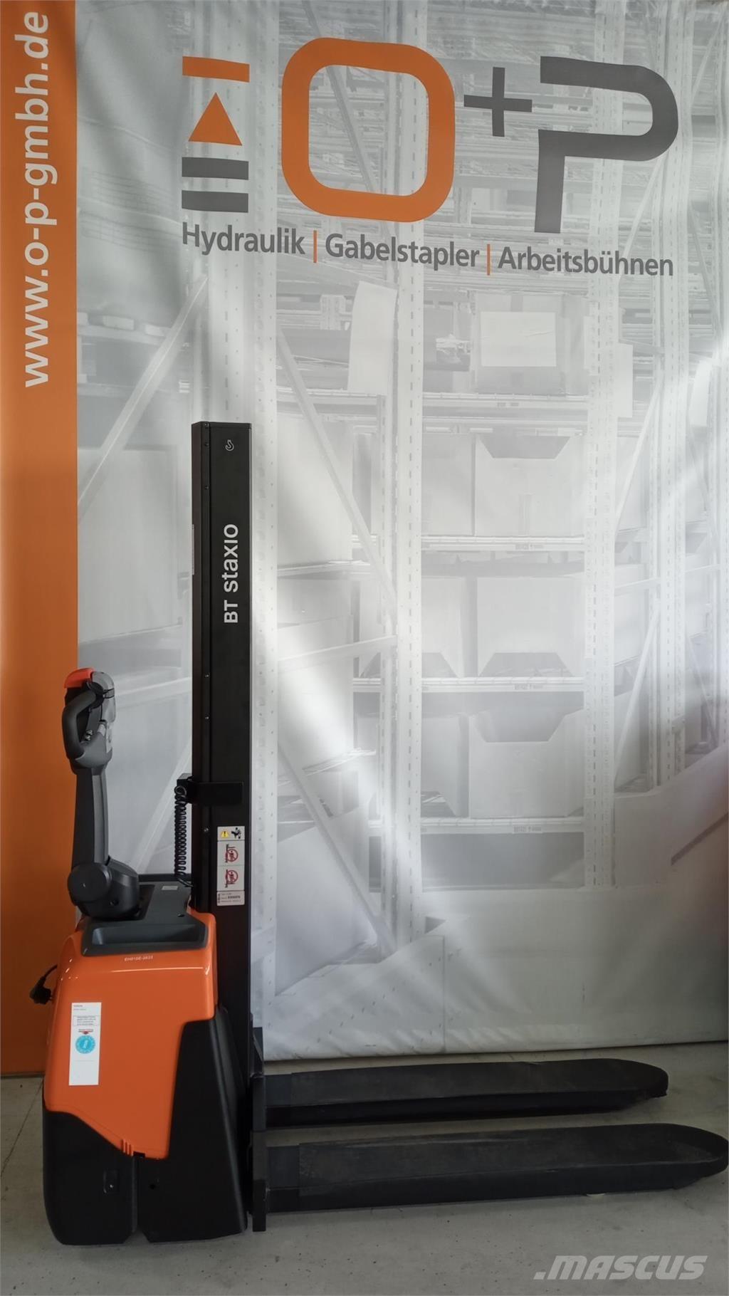 Toyota HWE100 보행식 리치 지게차