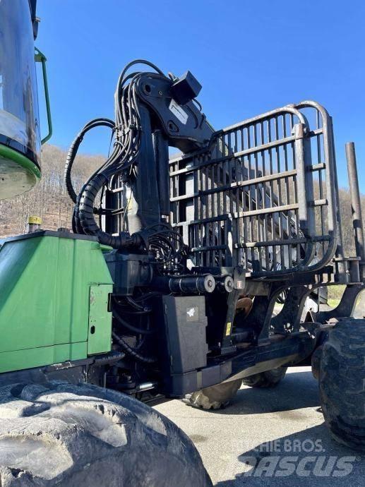 John Deere 1910 E 원목 포워더