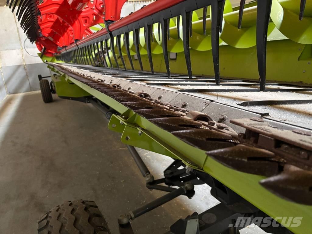 CLAAS LEXION 8800 TT 콤바인 수확기