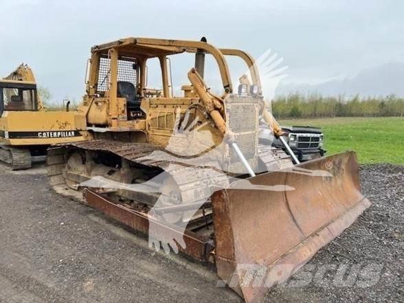 Komatsu D65P-7 크롤러 도저