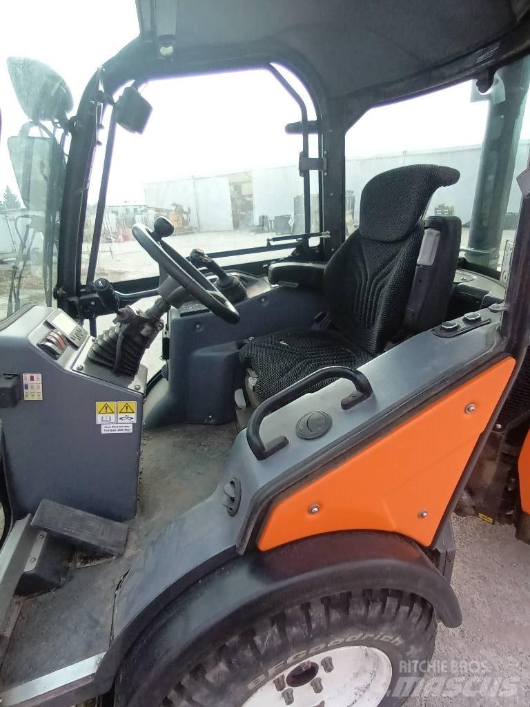 Multihog CX75 트랙터