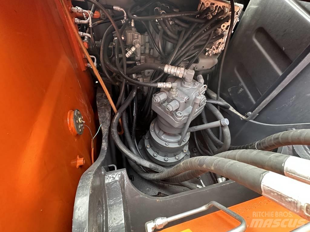 Hitachi ZX 120 대형 굴삭기 29톤 이상