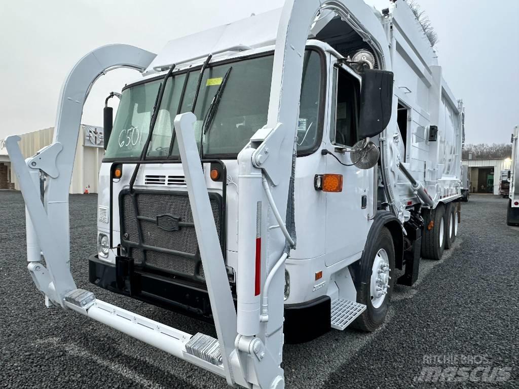 Autocar XPEDITOR 폐기물 수거 트럭