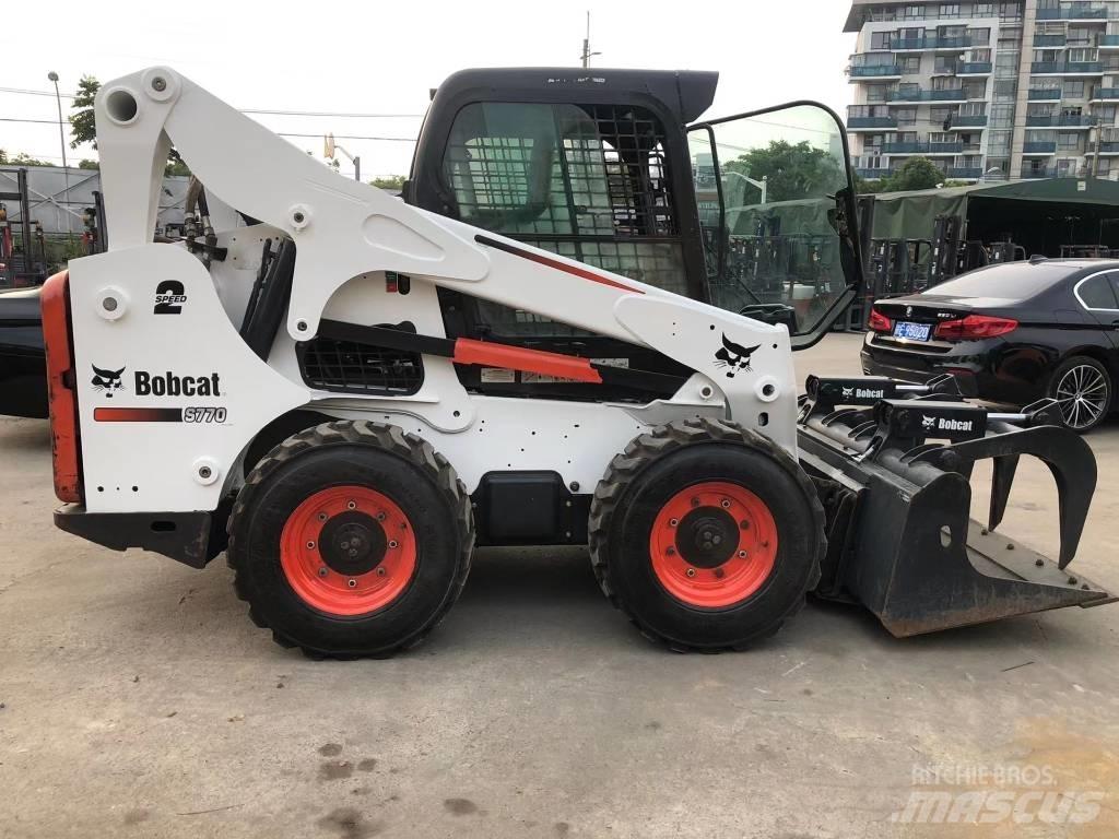 Bobcat S770  스키드로더