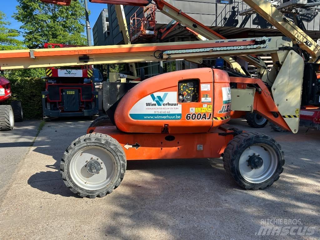JLG 600 AJ 관절형 전동이동 리프트