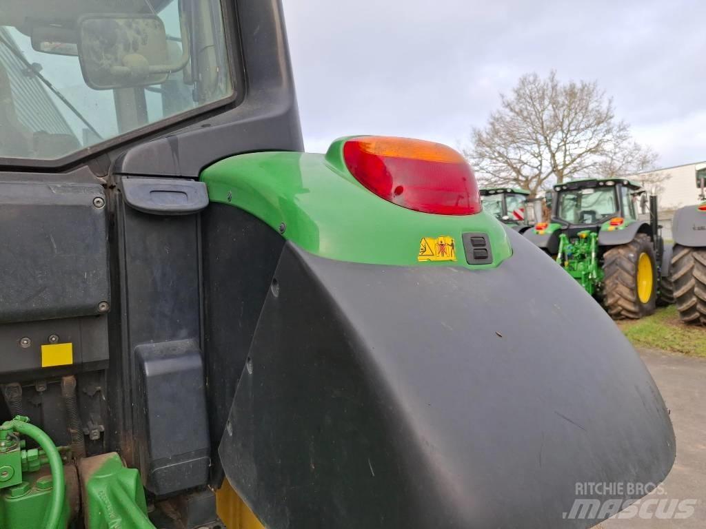 John Deere 6110M 트랙터