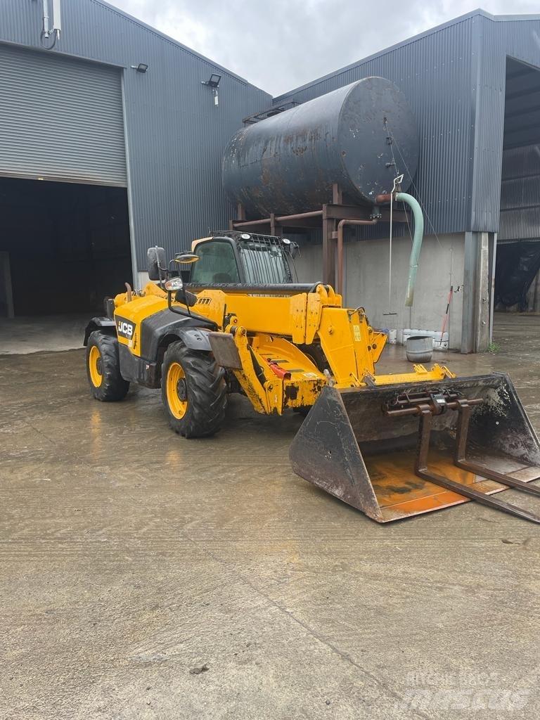 JCB 535 V 140 텔러 핸들러