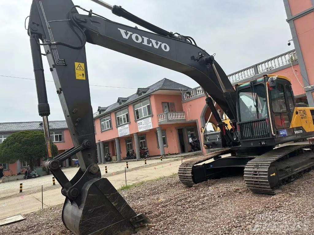 Volvo EC 240 대형 굴삭기 29톤 이상