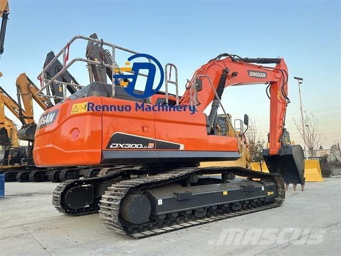 Doosan DX 300LC-9C 대형 굴삭기 29톤 이상