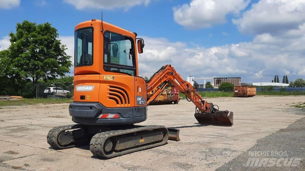 Doosan DX 27 Z 소형 굴삭기 7톤 미만