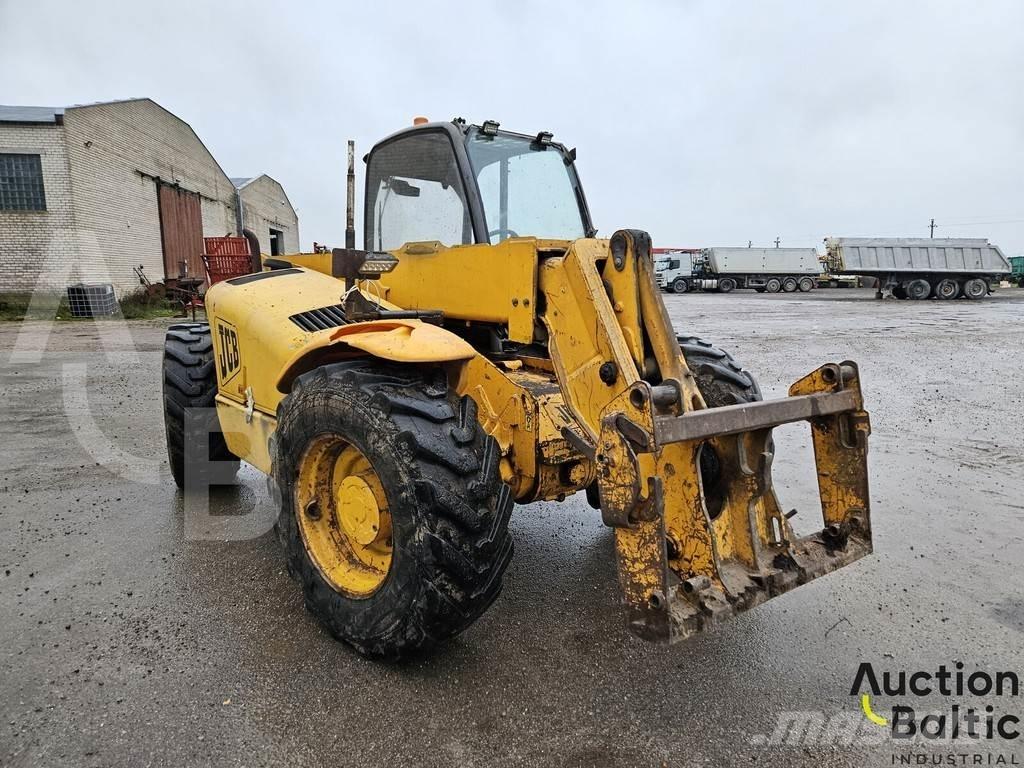 JCB 530 텔러 핸들러