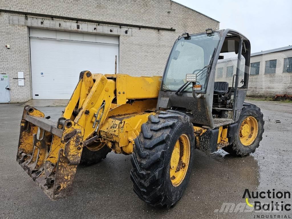 JCB 530 텔러 핸들러