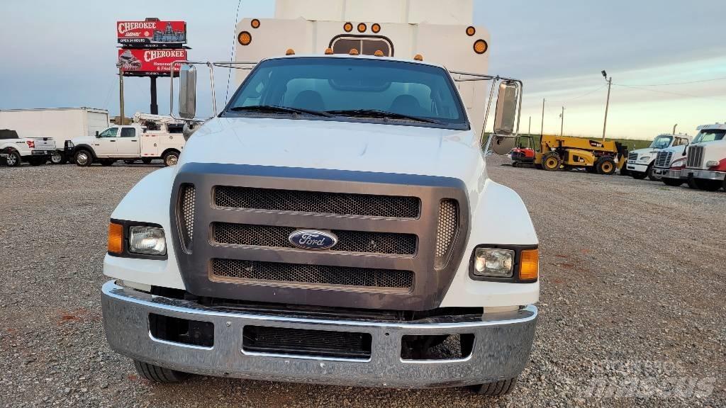 Ford F 650 SD 우드칩 트럭