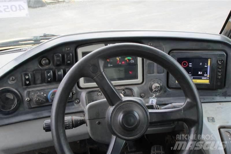 CAT 730C2 연결식 홀러