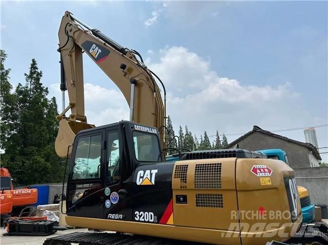CAT 320 D 대형 굴삭기 29톤 이상