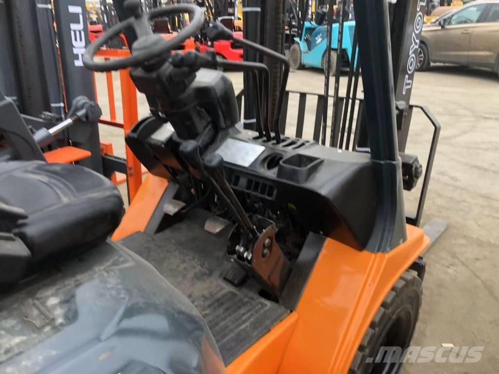 Toyota FD30 디젤 지게차